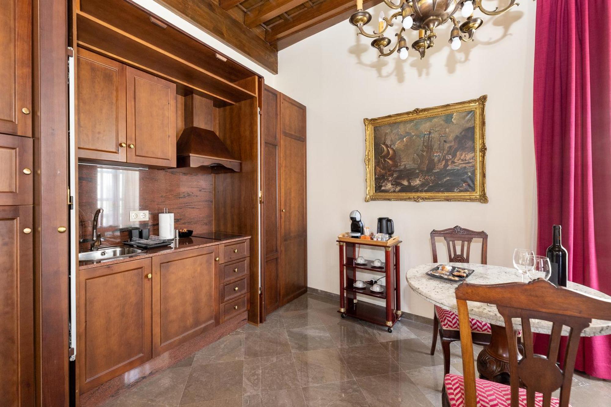 Apartamentos En Pleno Centro, Aljibe Rodrigo Del Campo 1B Granada Buitenkant foto