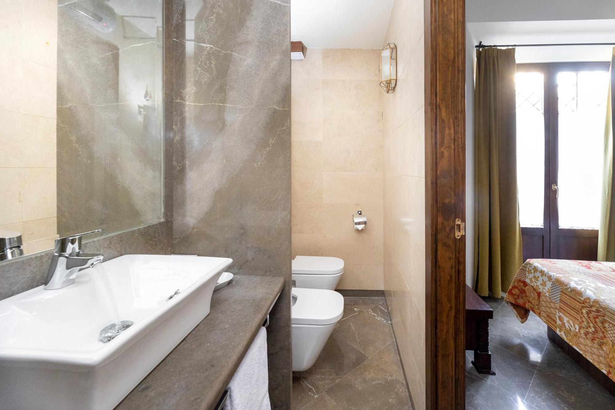 Apartamentos En Pleno Centro, Aljibe Rodrigo Del Campo 1B Granada Buitenkant foto